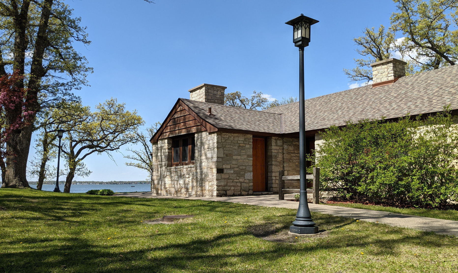 Clear Lake travel - State Park lodge